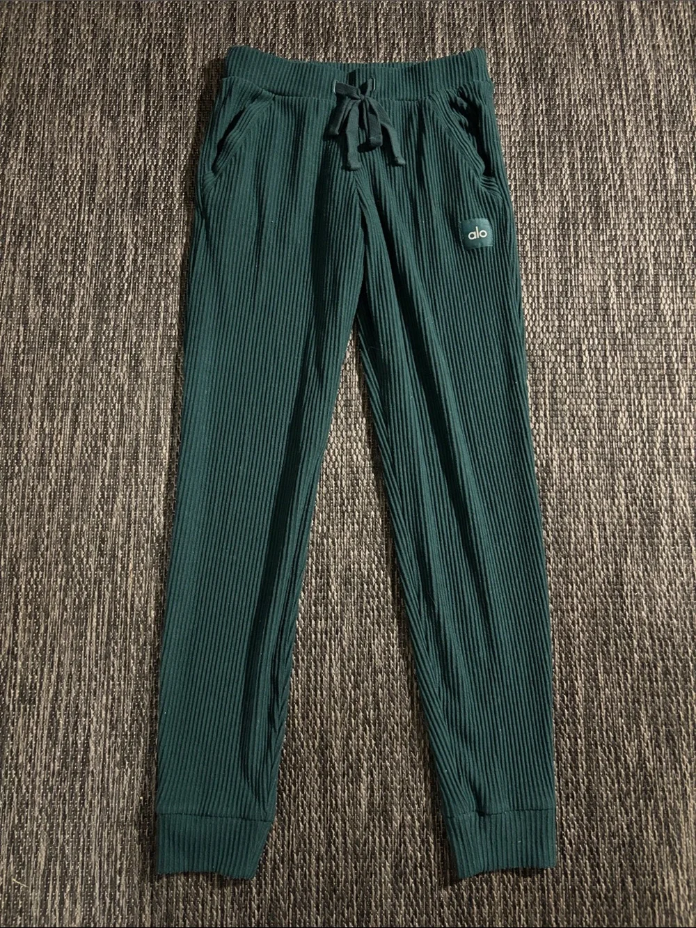 Alo Yoga Muse Jogger Sweatpants High Rise Ribbed Midnight Green